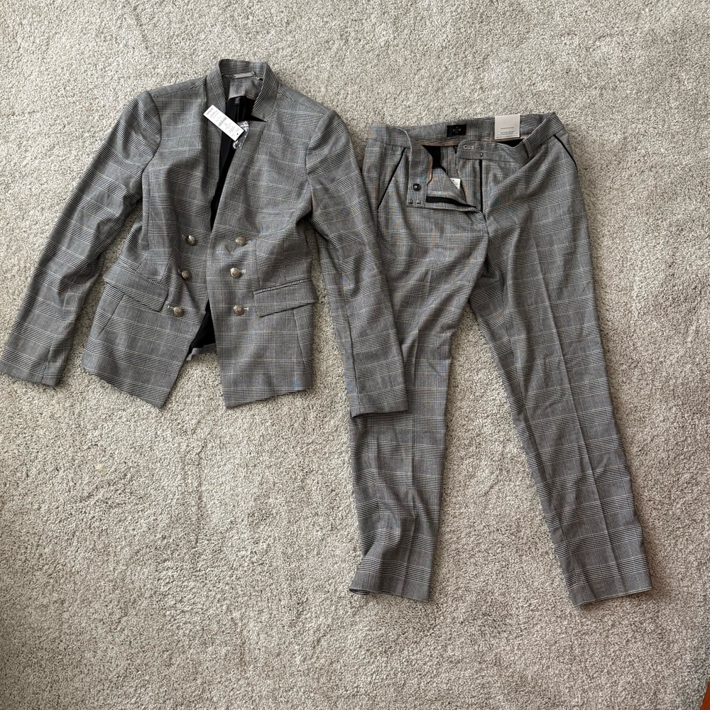 Brand new matching blazer set White House black market